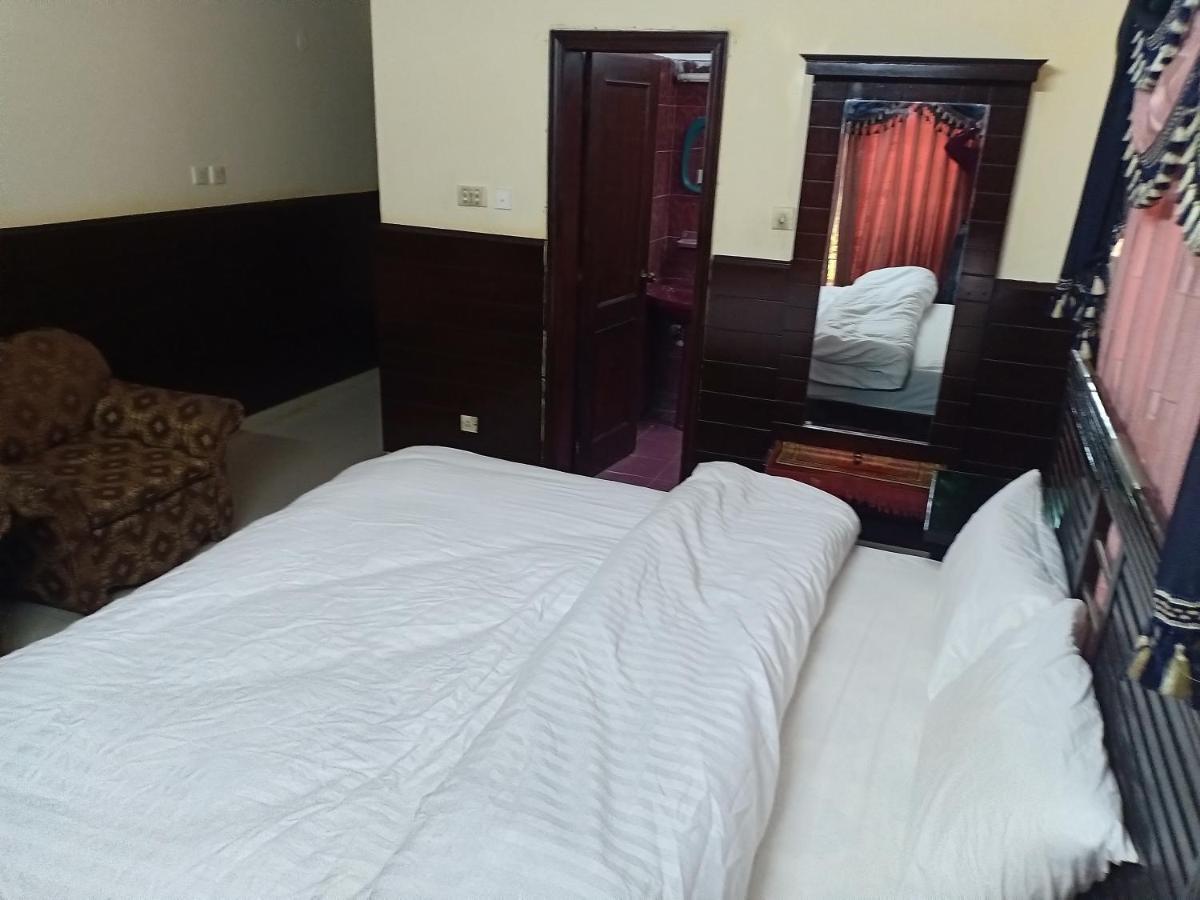New Islamabad Guest House ภายนอก รูปภาพ